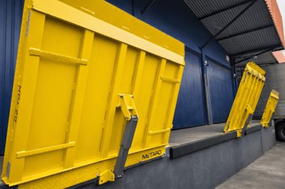 Navilog – fachada da empresa em Lages/SC, fachada da empresa em Lages(SC), docas da empresa e Lages(SC), centro operacional de logística, transporte e distribuição.