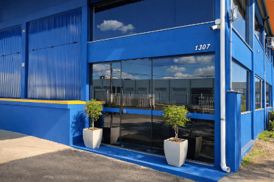 Navilog – fachada da empresa em Lages(SC), centro operacional de logística, transporte e distribuição.